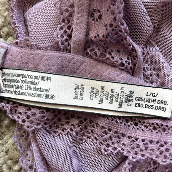 Victoria's Secret Lavender Purple Floral Lace Bralette Size Large - Picture 6 of 7